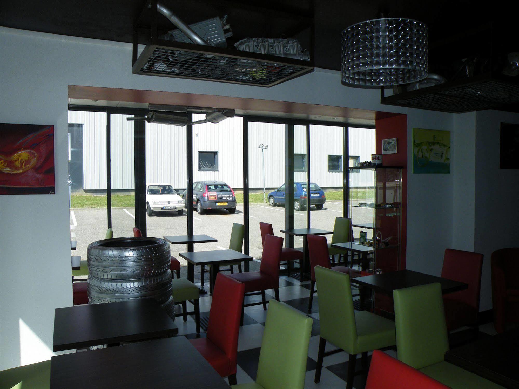 Enzo Hotel Mulhouse Sud Morschwiller Le Bas Exterior foto